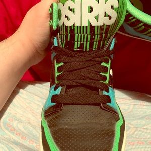 Size 9 osiris sneakers